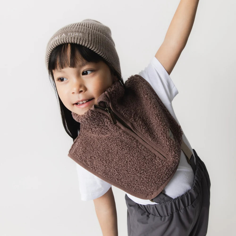 MINI A TURE MATAKTON teddy fleece zip neckwarmer lifestyle